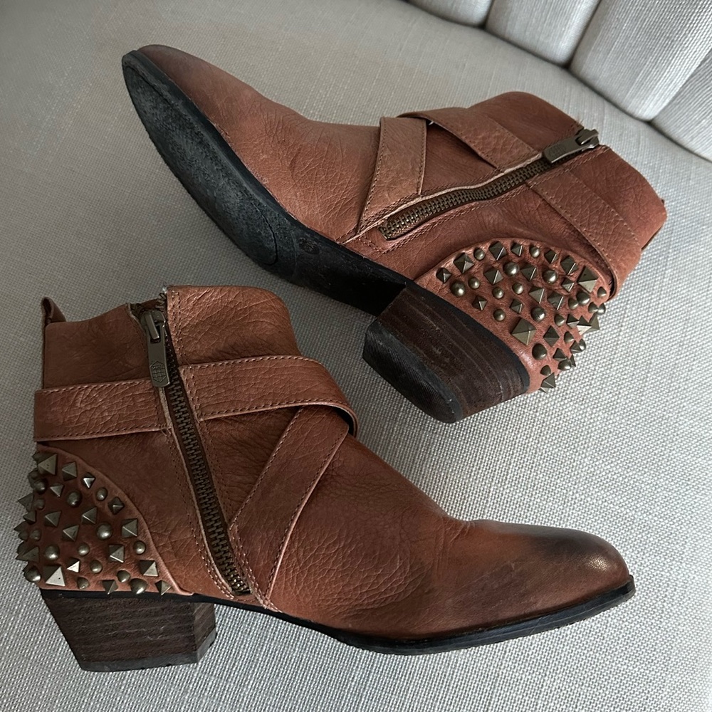 Vince Camuto Marcin Studded Boots - Size 8.